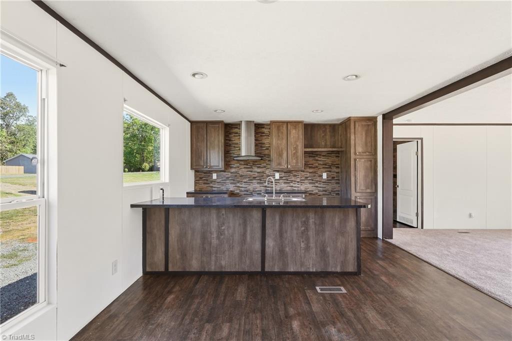 1621 Crawford Road Graham, NC 27253 - Photo 9 of 48