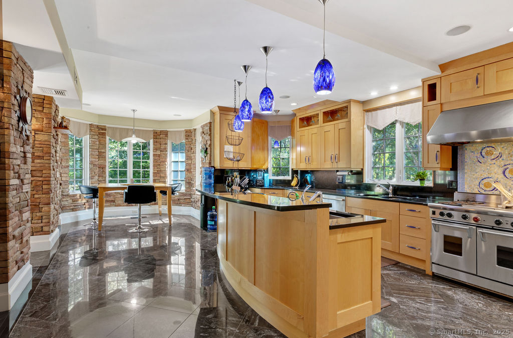 76 Sachem Head Road Guilford, CT 06437 - Photo 11 of 40