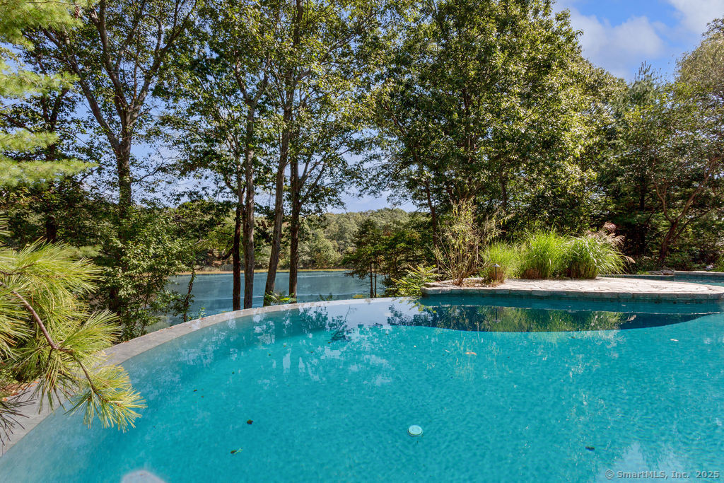 76 Sachem Head Road Guilford, CT 06437 - Photo 4 of 40