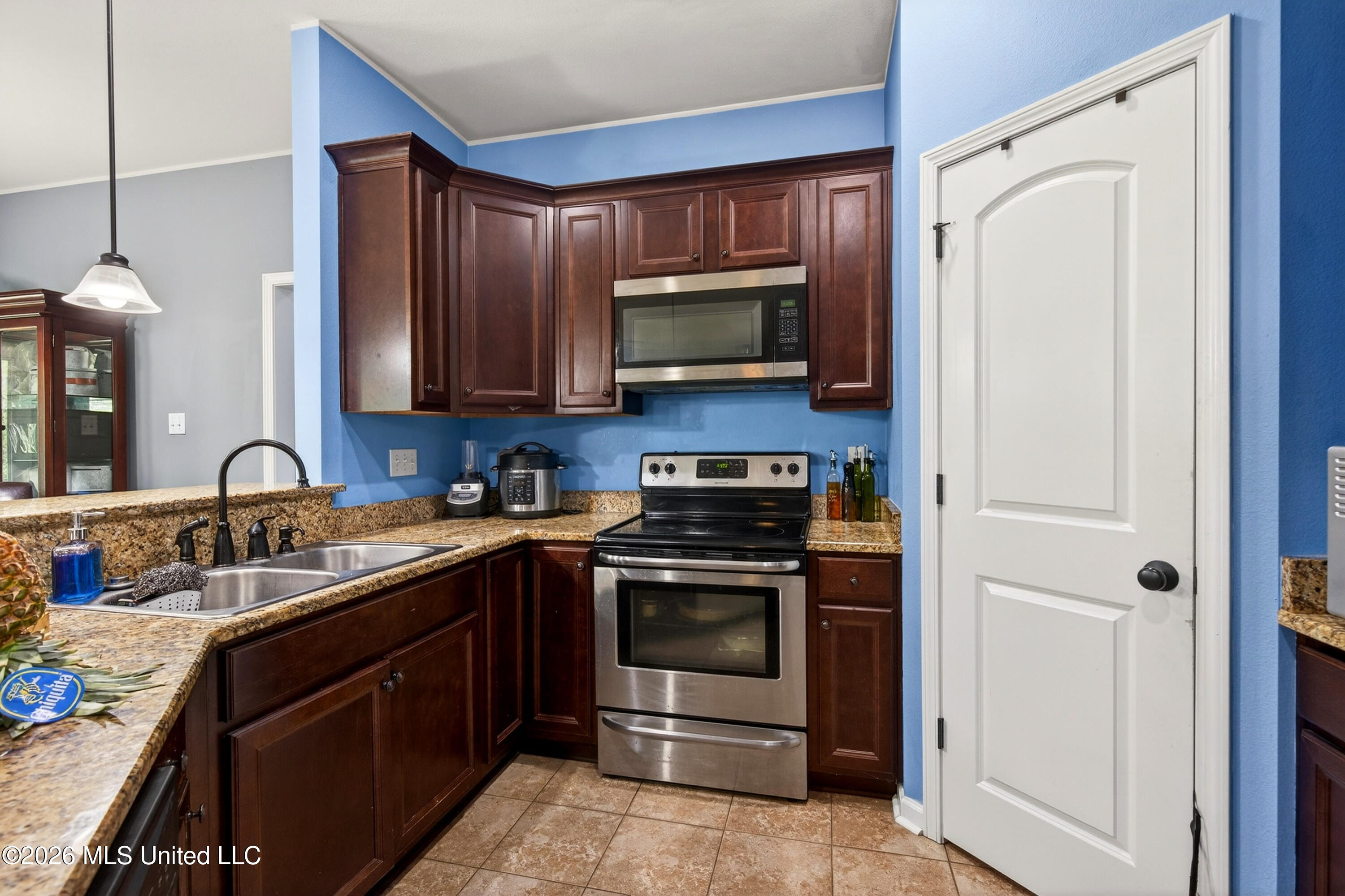 15110 Ranier Avenue Gulfport, MS 39503 - Photo 14 of 37 15110RainerAve-14