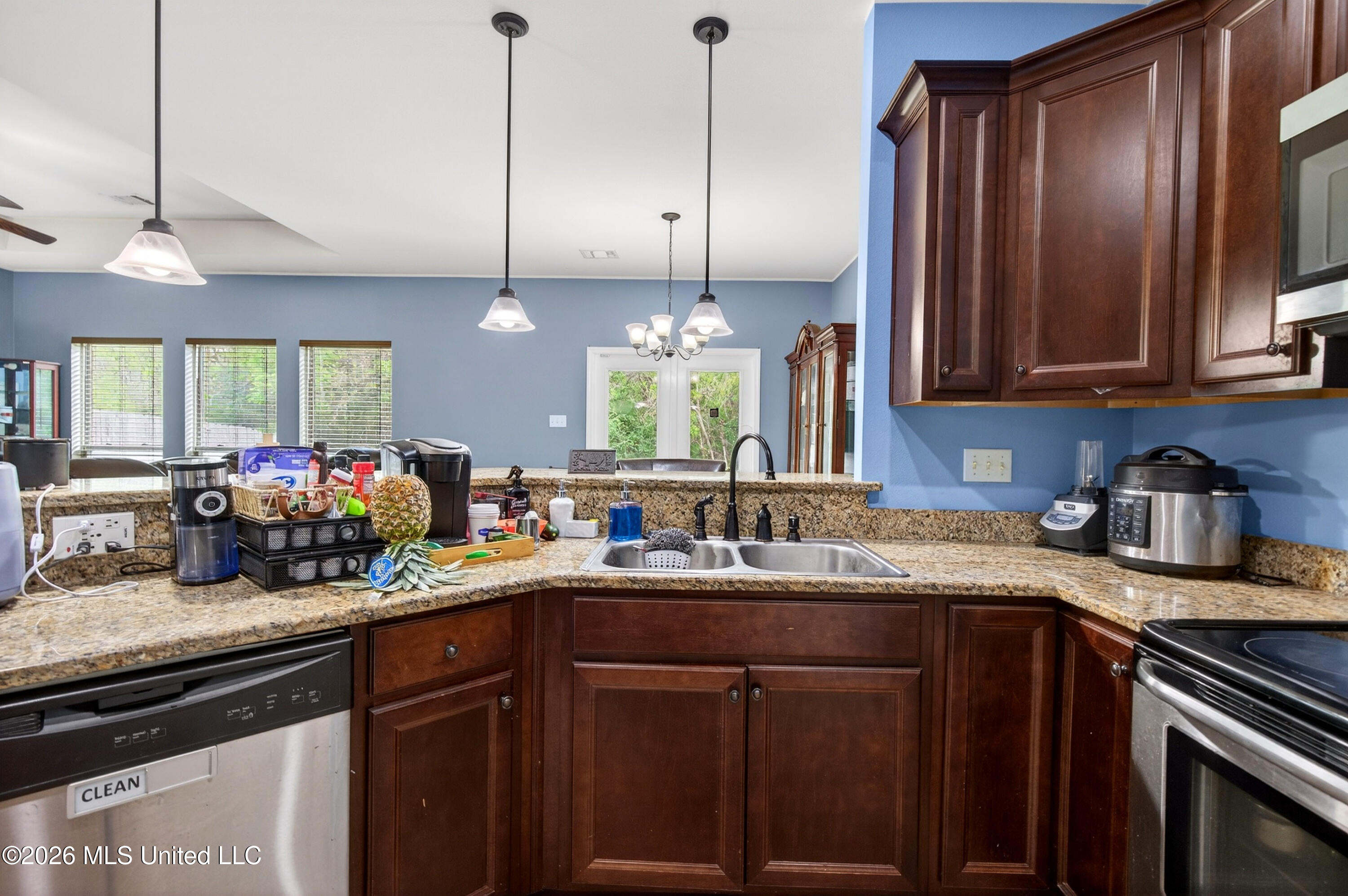 15110 Ranier Avenue Gulfport, MS 39503 - Photo 15 of 37 15110RainerAve-15