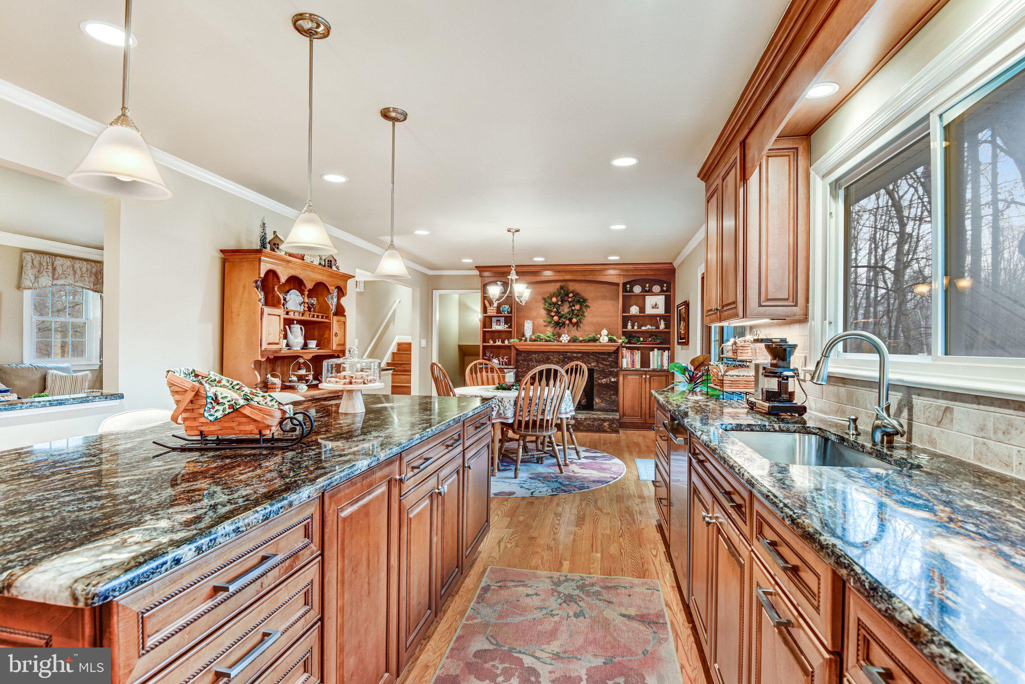 10111 Evans Ford Road Manassas, VA 20111 - Photo 6 of 35 a kitchen with lots of counter top space