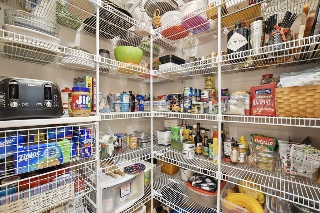 40 Oheir Way Lowell, MA 01852 - Photo 8 of 42 a store with an outdoor seating