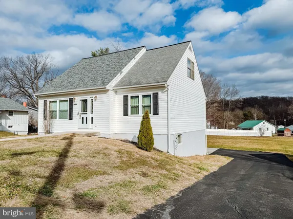 $220,000 | 14211 Sparrow Lane Southwest, Cumberland, MD 21502