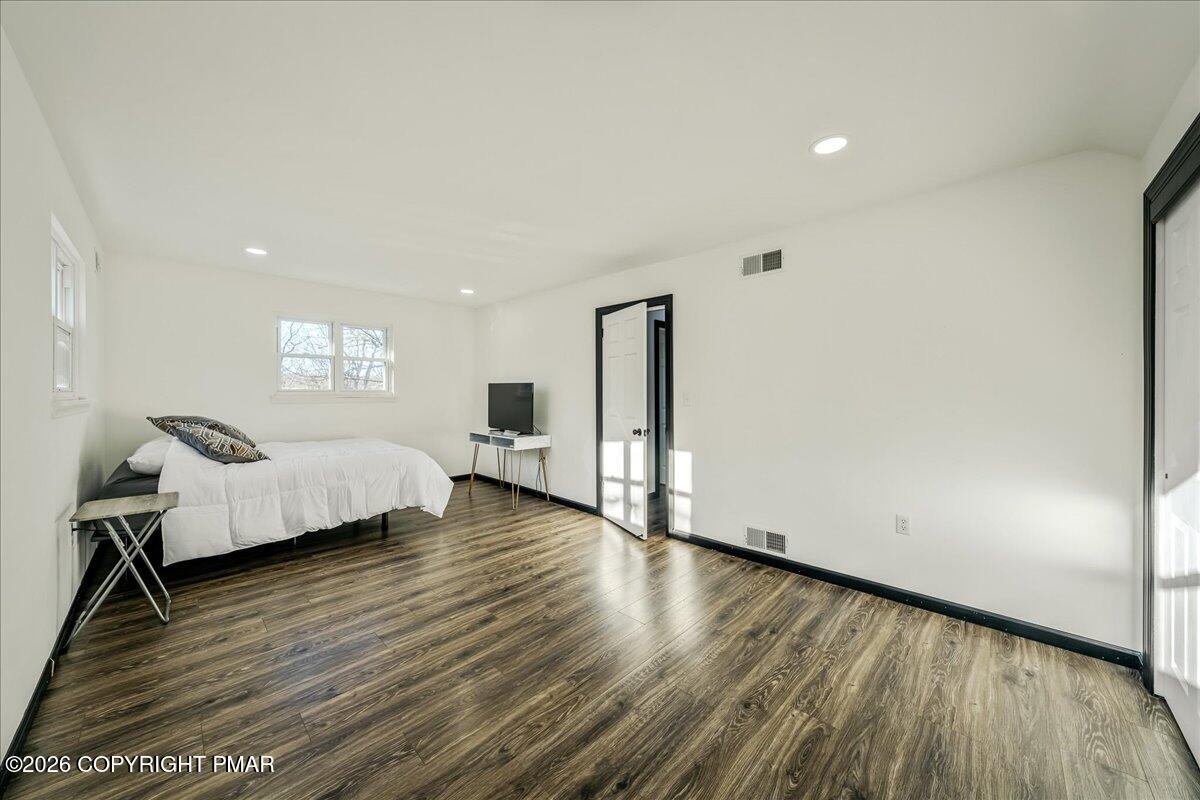 3260 Bluebird Drive Bushkill, PA 18324 - Photo 17 of 29 Primary Bedroom