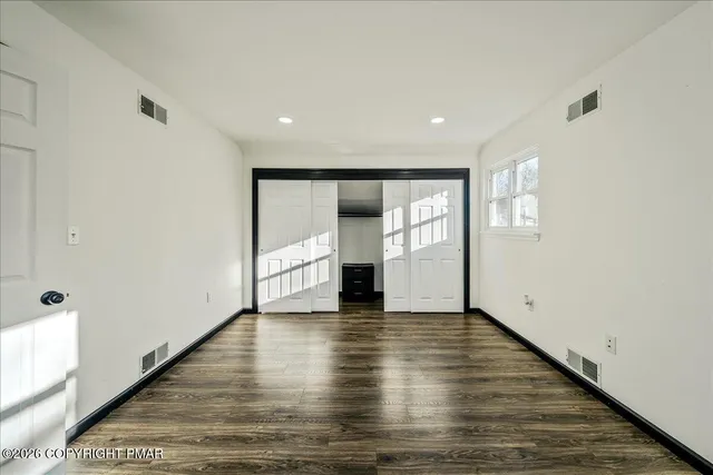 $349,000 | 3260 Bluebird Drive, Bushkill, PA 18324