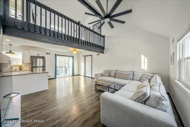 $349,000 | 3260 Bluebird Drive, Bushkill, PA 18324