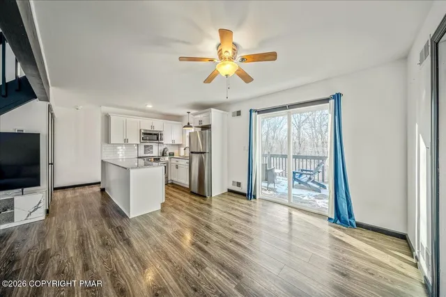 $349,000 | 3260 Bluebird Drive, Bushkill, PA 18324