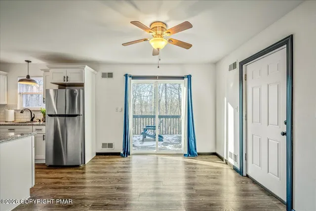 $349,000 | 3260 Bluebird Drive, Bushkill, PA 18324