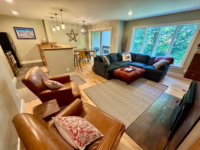 $599,000 | 116 Snow Creek Road, Unit 52, Warren, VT 05674