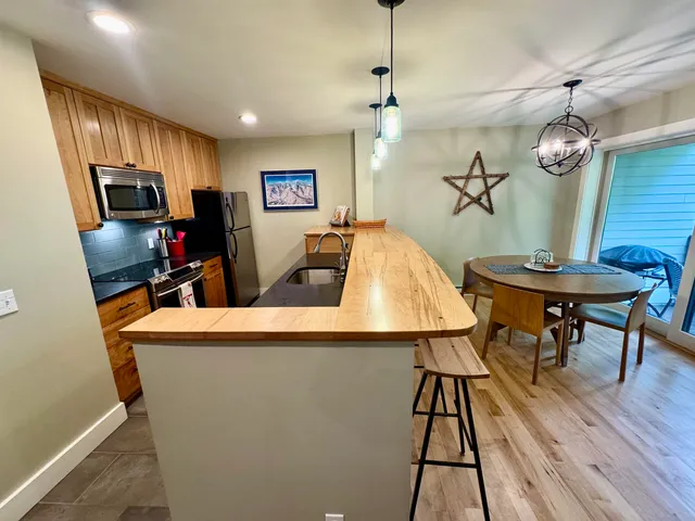 $599,000 | 116 Snow Creek Road, Unit 52, Warren, VT 05674