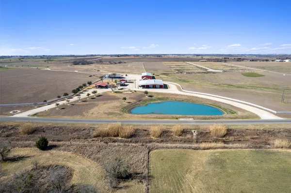$1,275,000 | 5300 A County Road 424, Taylor, TX 76574