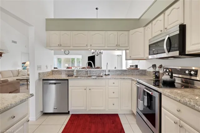 $659,900 | 841 Kings Way, Naples, FL 34104