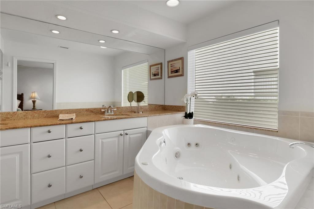 841 Kings Way Naples, FL 34104 - Photo 19 of 43