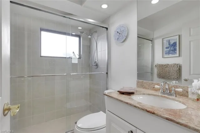 $659,900 | 841 Kings Way, Naples, FL 34104