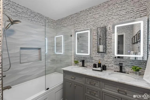 $575,000 | 405 West Gilbert Street, Henrietta, TX 76365