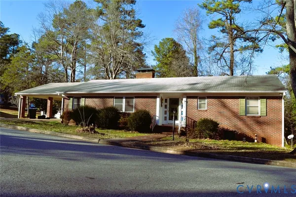 $148,000 | 614 Walker Street, Chase City, VA 23924