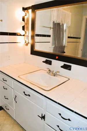 $148,000 | 614 Walker Street, Chase City, VA 23924