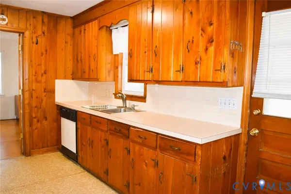 $148,000 | 614 Walker Street, Chase City, VA 23924