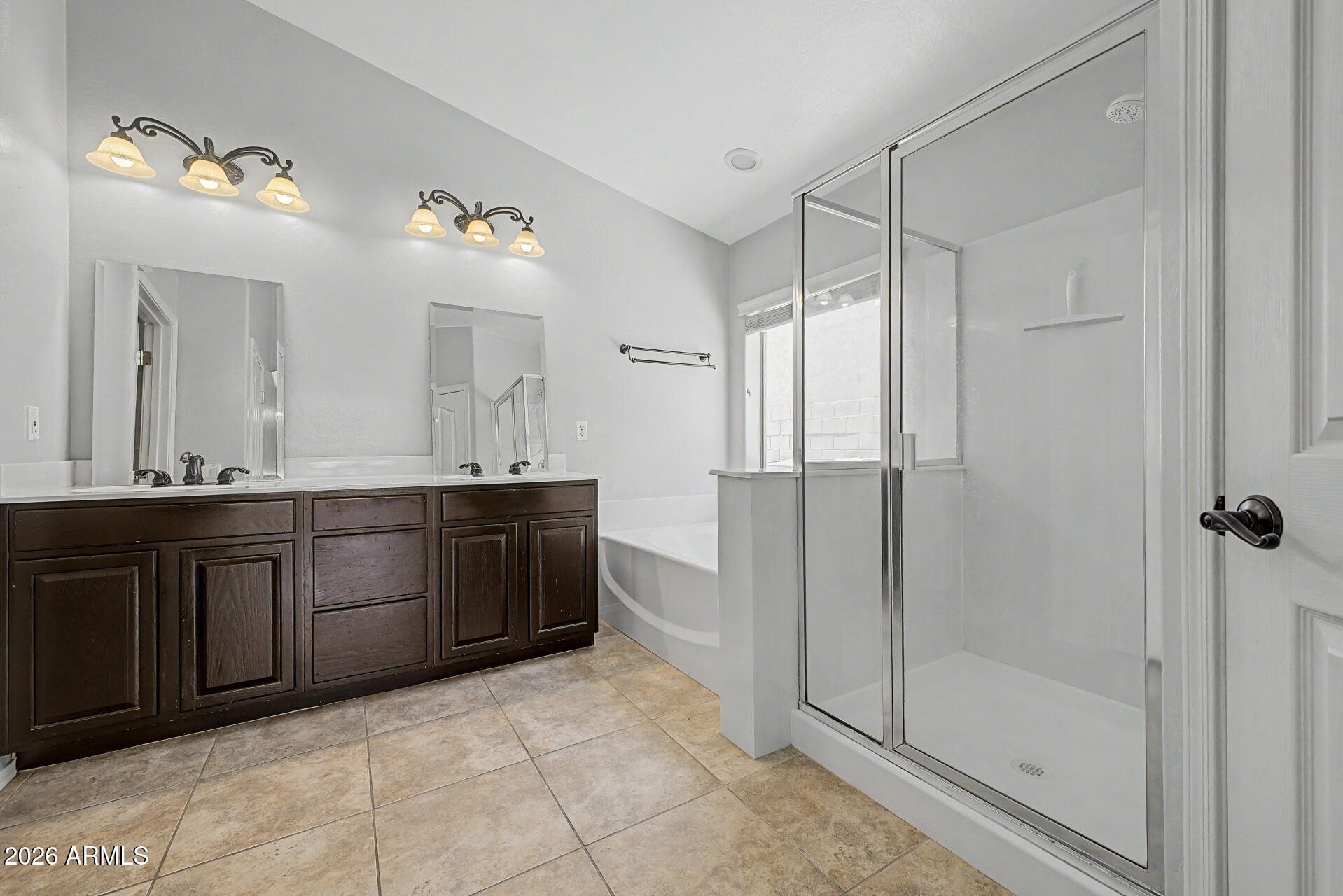 3546 East Fairview Street Gilbert, AZ 85295 - Photo 12 of 27 Master Bath