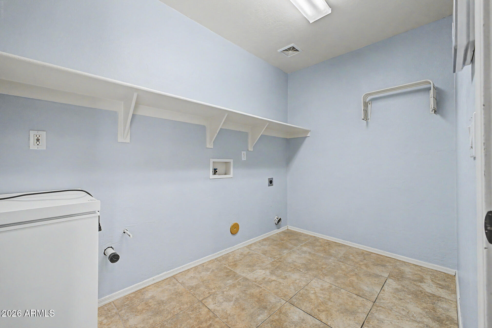 3546 East Fairview Street Gilbert, AZ 85295 - Photo 18 of 27 Laundry