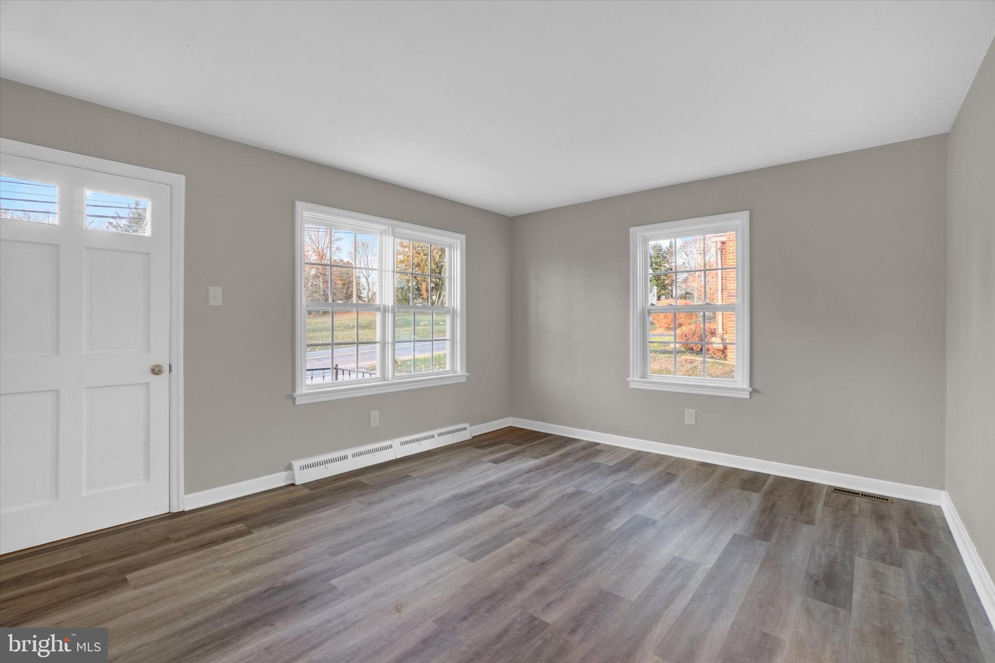 962 Druck Valley Road York, PA 17406 - Photo 8 of 25 Gallery Image 8