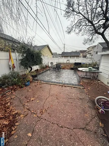 $4,000 | 137 North 17th Street, Bloomfield, NJ 07003