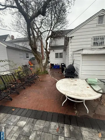 $4,000 | 137 North 17th Street, Bloomfield, NJ 07003