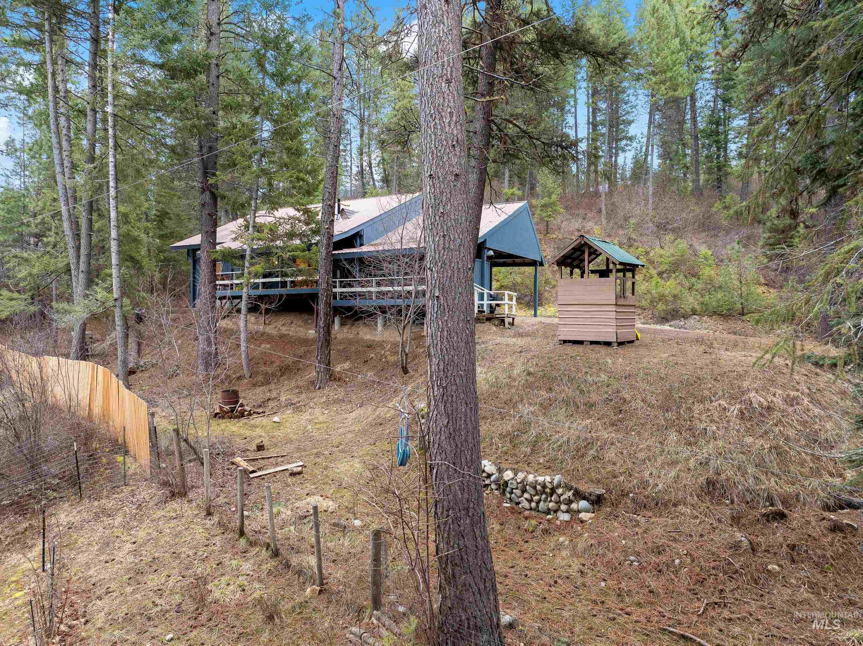 32 Sky Ridge Drive Garden Valley, ID 83622 - Photo 36 of 37 View of yard with view of wooded area