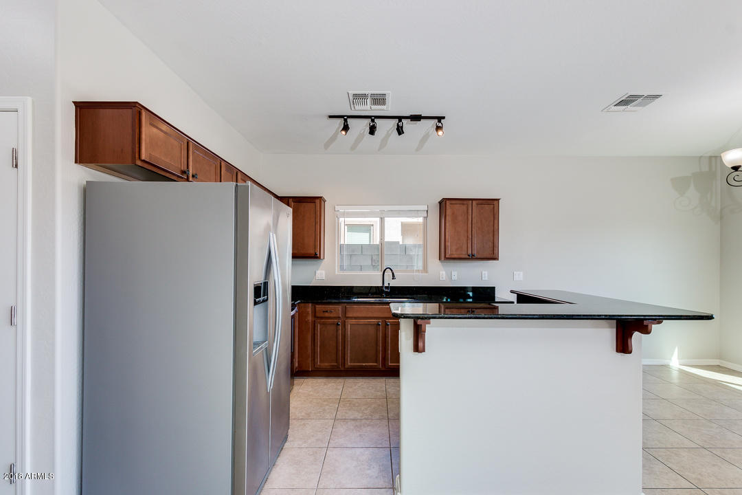 2553 South Conestoga Road Apache Junction, AZ 85119 - Photo 4 of 32 photo_04