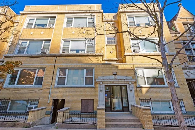 $2,600 | 444 West Arlington Place, Unit 1, Chicago, IL 60614