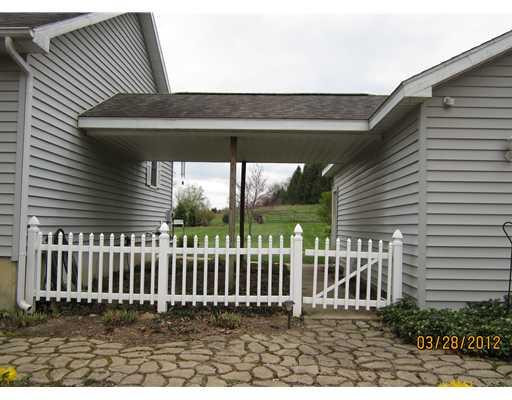 12199 Dewey Road Munith, MI 49259 - Photo 18 of 25 Photo 18