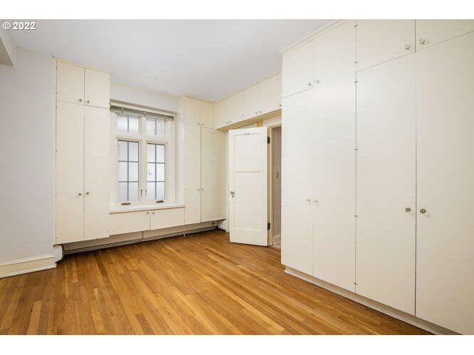 1209 Southwest 6th Avenue, Unit 303 Portland, OR 97204 - Photo 23 of 32 Bedroom, Primary