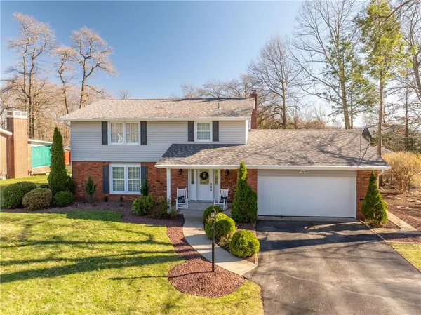 $399,900 | 1106 Scenic Drive, Greensburg, PA 15601