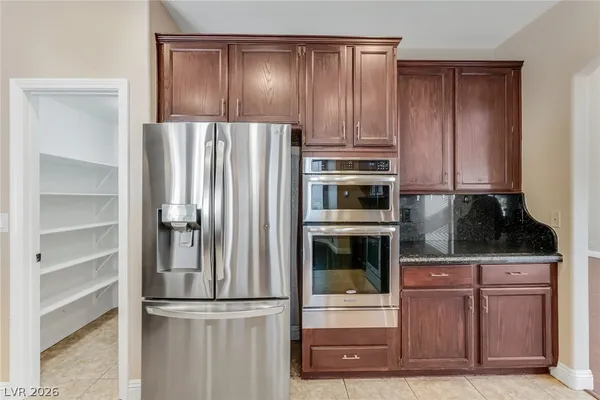 $875,000 | 7 Crown Valley Drive, Henderson, NV 89074