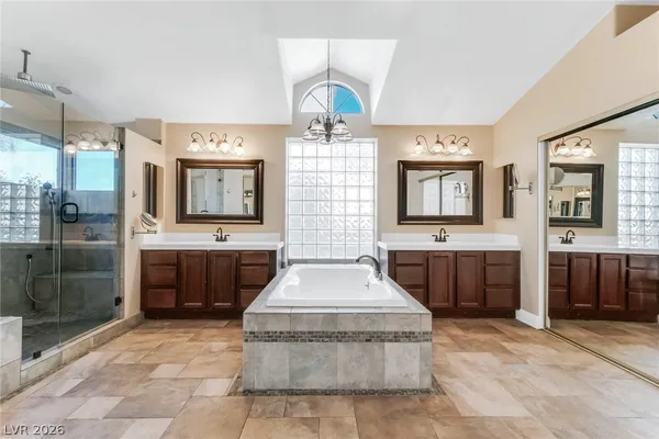 $875,000 | 7 Crown Valley Drive, Henderson, NV 89074