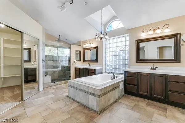 $875,000 | 7 Crown Valley Drive, Henderson, NV 89074