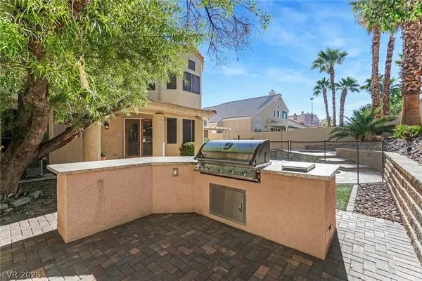$875,000 | 7 Crown Valley Drive, Henderson, NV 89074