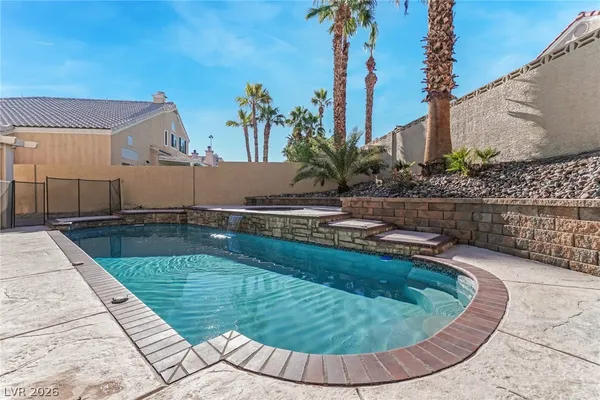 $875,000 | 7 Crown Valley Drive, Henderson, NV 89074