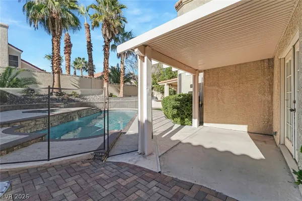 $875,000 | 7 Crown Valley Drive, Henderson, NV 89074