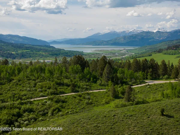$849,000 | 202 Alpine Hills Drive, Alpine, WY 83128