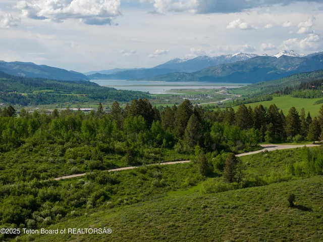 $849,000 | 202 Alpine Hills Drive, Alpine, WY 83128