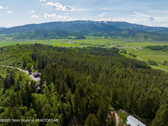 $849,000 | 202 Alpine Hills Drive, Alpine, WY 83128