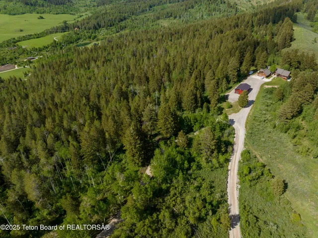 $849,000 | 202 Alpine Hills Drive, Alpine, WY 83128