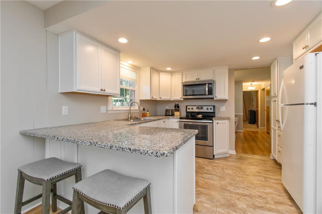 3110 Taylor Road Columbus, IN 47203 - Photo 8 of 33 Gallery Image 8