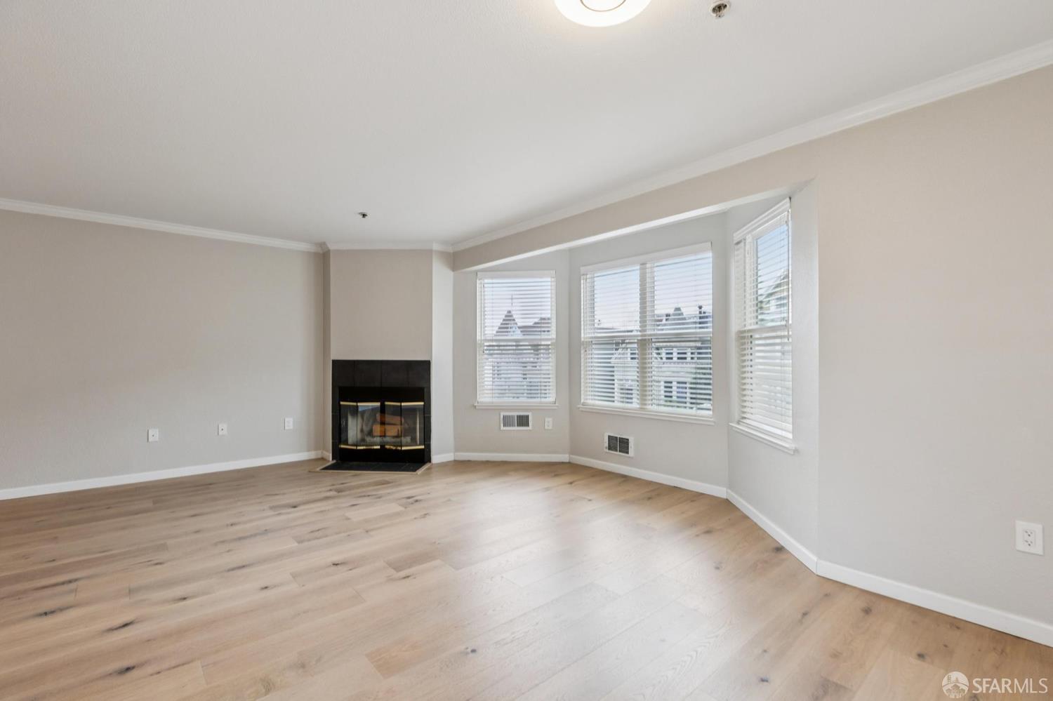 988 Fulton Street, Unit 311 San Francisco, CA 94117 - Photo 4 of 17
