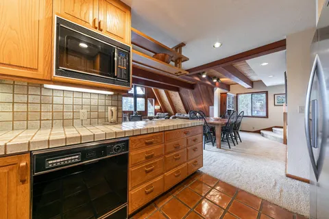 $799,000 | 10211 Thomas Drive, Truckee, CA 96161