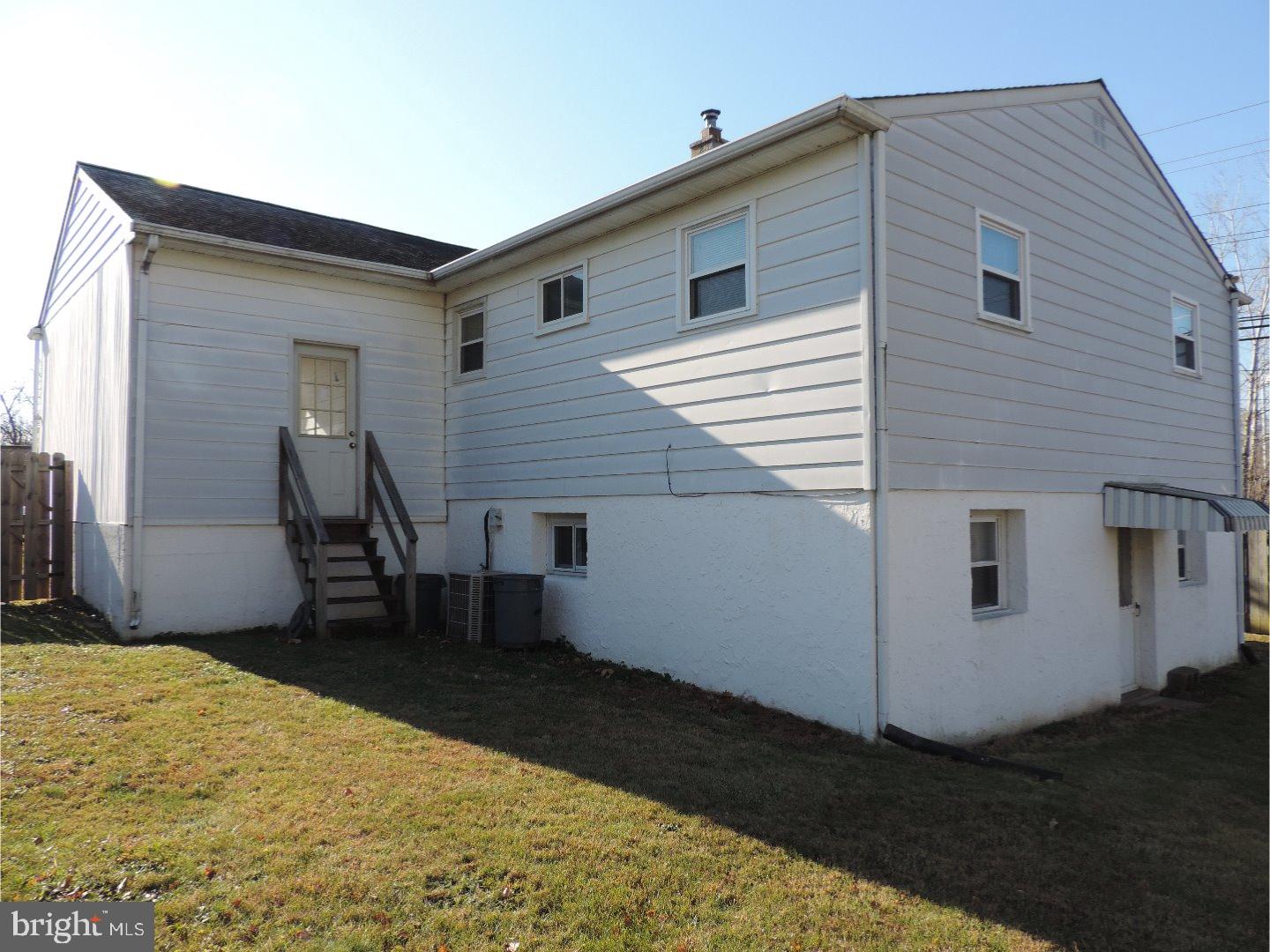 727 Edgemont Road Fairless Hills, PA 19030 - Photo 19 of 23 Exterior Back