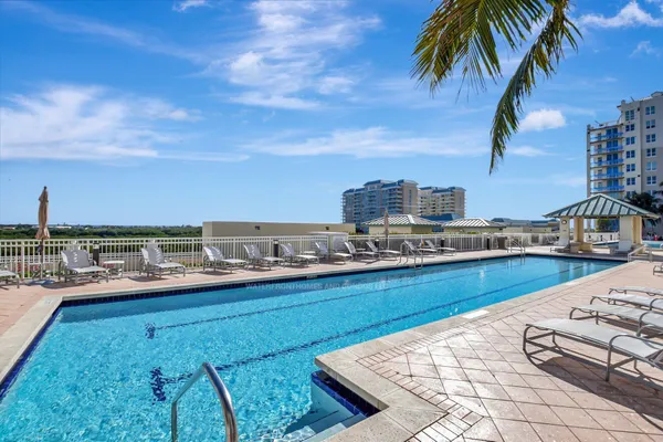 $3,150 | 450 North Federal Highway, Unit 807, Boynton Beach, FL 33435