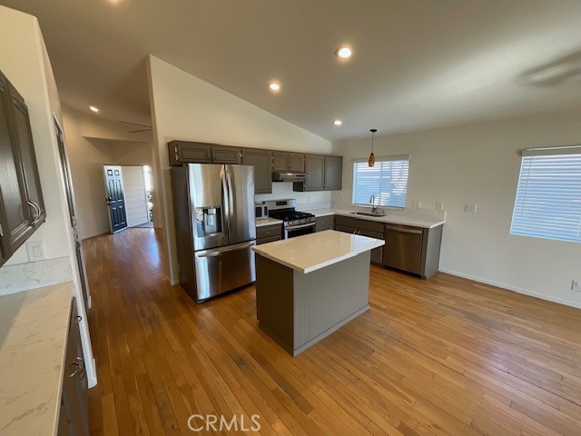 25858 Webster Place Stevenson Ranch, CA 91381 - Photo 8 of 23